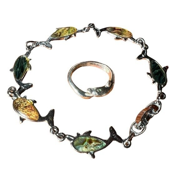 Vintage Dolphin Ring & Mother of Pearl Dolphin Link Bracelet Set - Picture 8 of 12